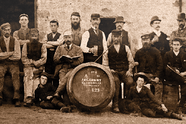 Whisky: De los Monjes a la Industria Moderna